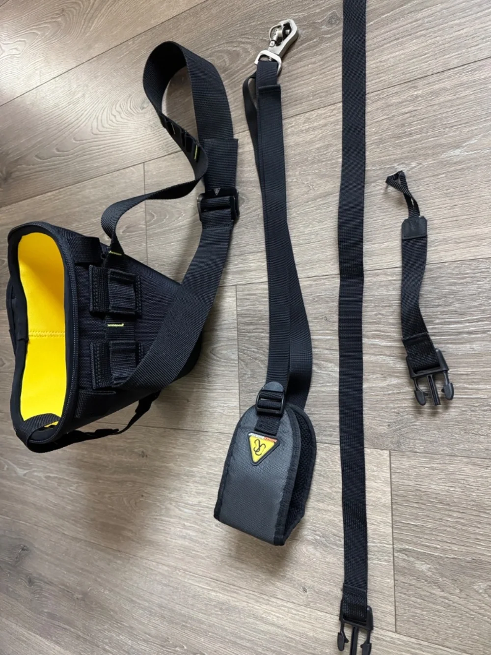 Danger Buddies Tethered Anti-Drop Camera Bag for Hikers and Climbers